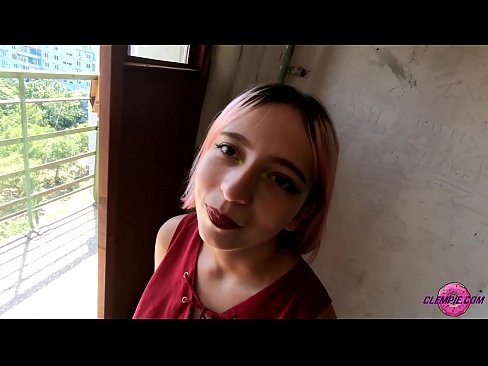 ❤️ دانش آموز حسی یک غریبه را در بیرون می مکد - تقدیر روی صورتش ️ فقط پورنو در ما ❤